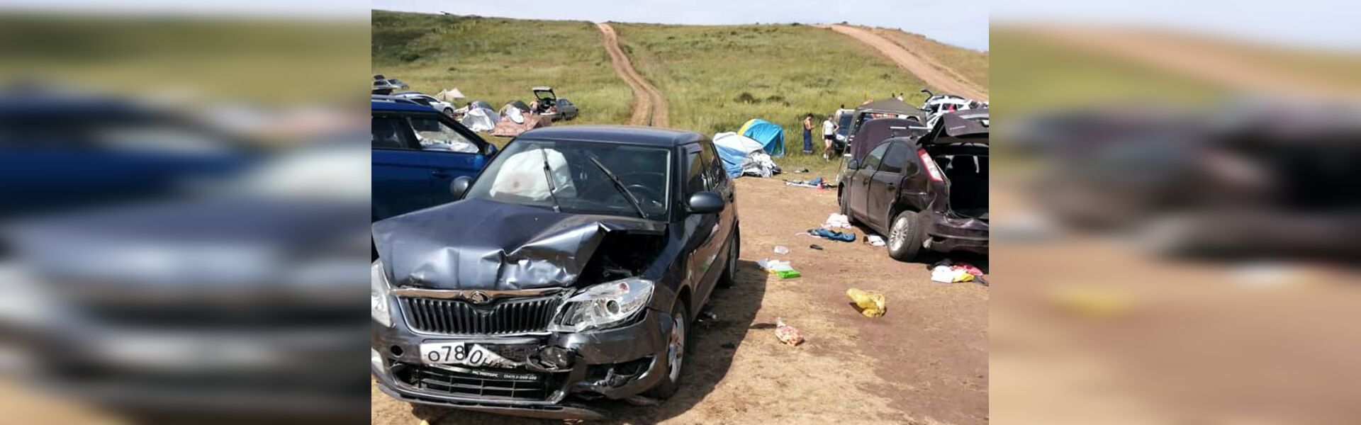 В Башкирии автомобиль без водителя скатился с горы на палатку с людьми  (+видео происшествия) - «Вести КАМАЗа»