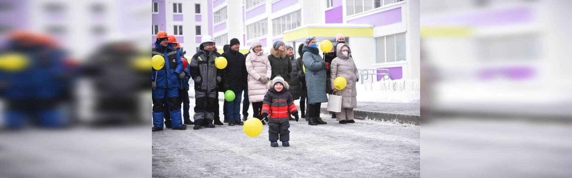 В Набережных Челнах заселили соципотечный дом на 414 квартир - «Вести  КАМАЗа»