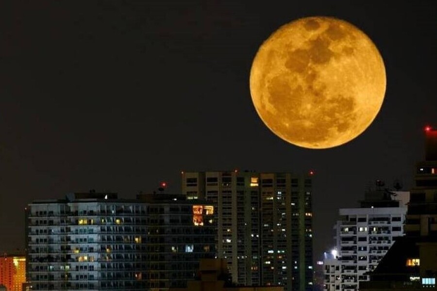 Полная луна фото ночью Полная луна фото ночью