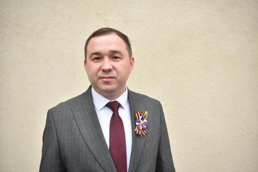 Заместитель главы города по строительству. Заместитель главы города по строительству. Горячий ключ. Заместитель главы города по строительству. Заместитель главы города по строительству.