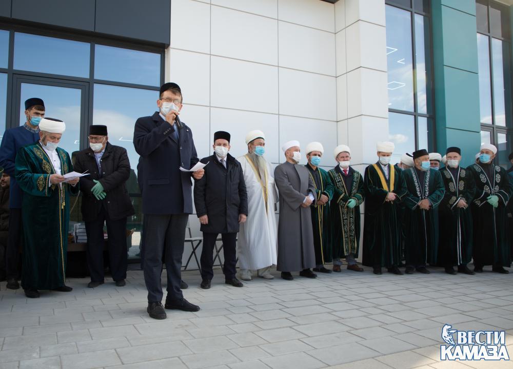 2020-10-16 Открытие мечети хайтек в Набережных Челнах (Фото: Антон Литвиненко) 