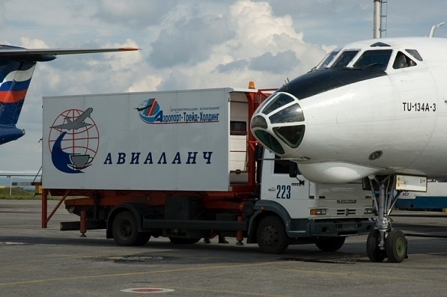 Автолифт аэродромный АЛ 3У на шасси КАМАЗ-4308 