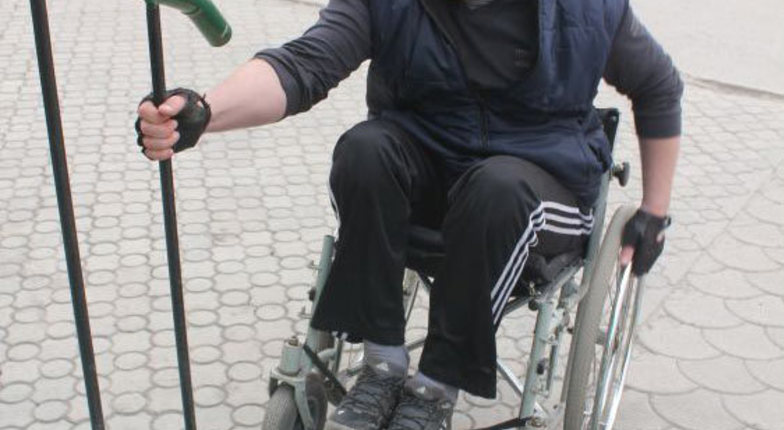 Инвалиды 1 группы казахстана. Шести для инвалидов. ЖКУ инвалидам. Инвалиды с детства 1 группы. Инвалидами i и II групп.